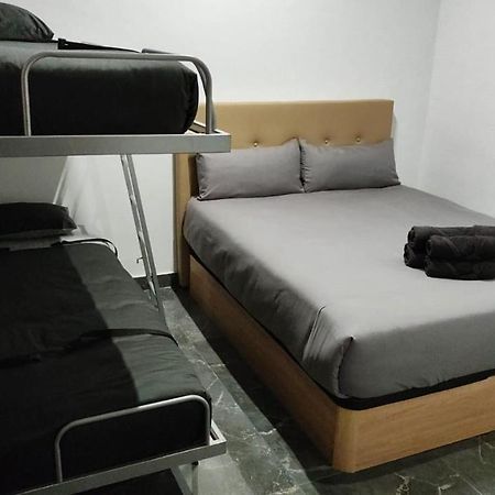 Beautiful Appartment In Martorell Bagian luar foto